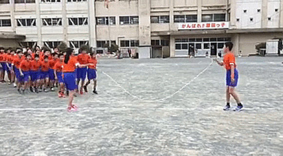 Talented Japanese sixth graders pull off mind-blowing jump-rope routine【Video】