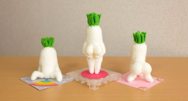 Because if you’re going to knit a daikon, you might as well knit a really sexy one
