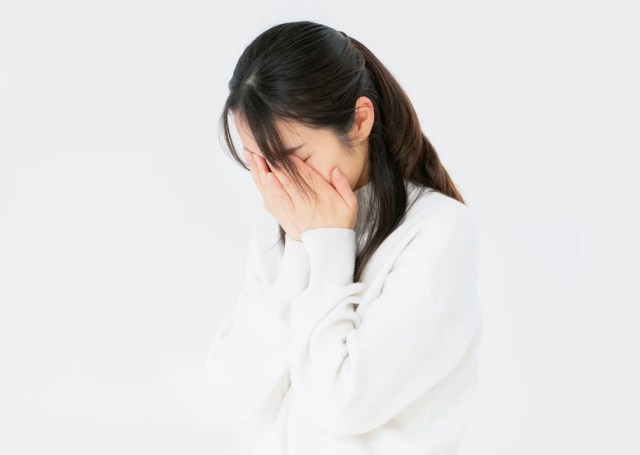 Nearly one in four Japanese adults admits to crying in the office bathroom in new survey