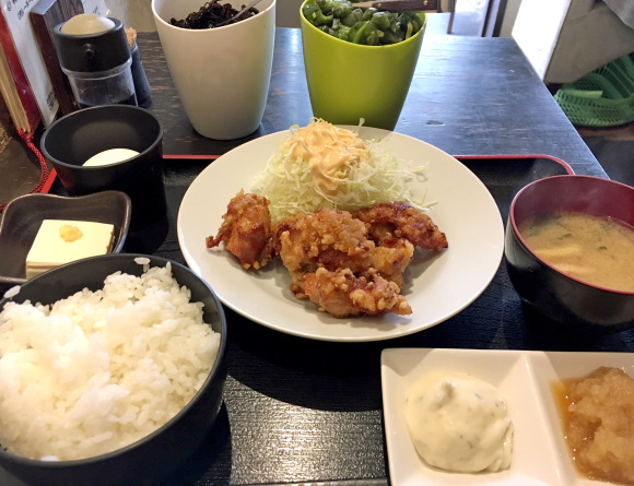 Shuko Chiichi restaurant in Tokyo boasts all-you-can-eat deep-fried chicken and other sides