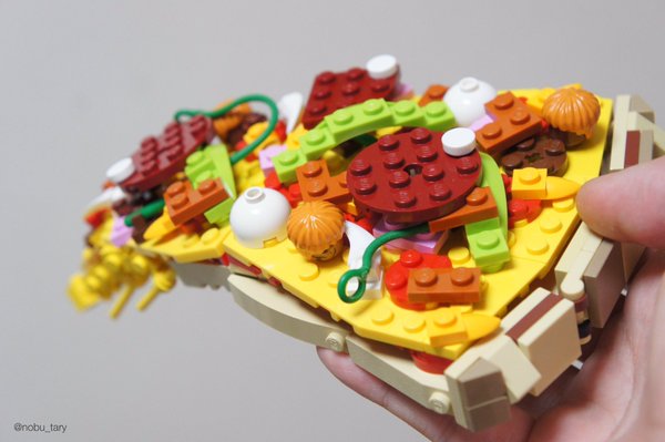 Japanese artist’s delicious LEGO creations will have you salivating over plastic bricks 【Pics】