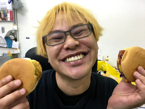 McDonald’s new toppings yield a cheap surprise: Hidden Chicken Crisp for 140 yen!