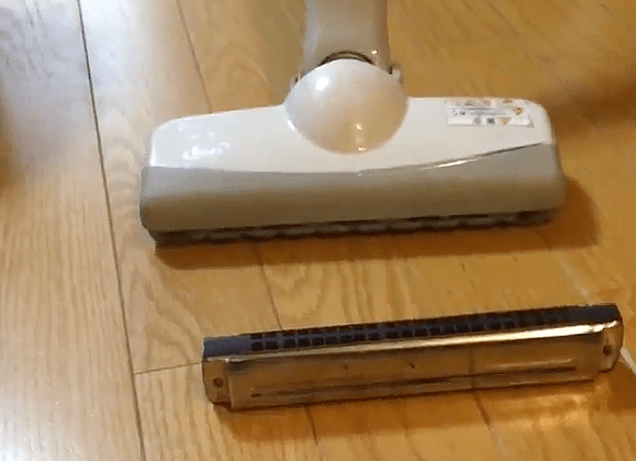 Japanese dad makes surprising connection between vacuum cleaner, harmonica and Windows 95
