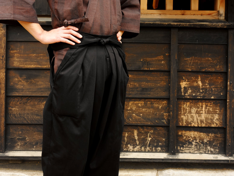 Japanese Unisex kendo Uniform Set Hakama Pants Traditional Kimono  Sportswear Aikido Martial Arts Samurai Costume Cosplay Large Dark Blue