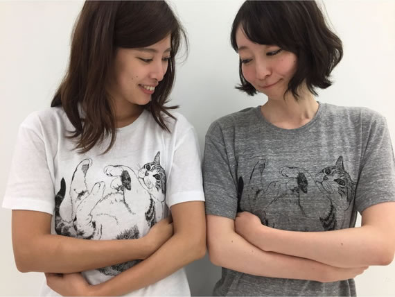 Allergic to cats, but still love them? This is the perfect T-shirt for you