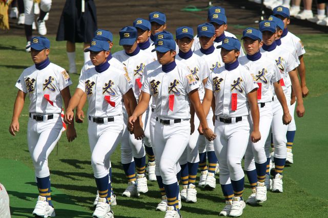 Female high school students continue to be banned on baseball field at Koshien Stadium in Japan