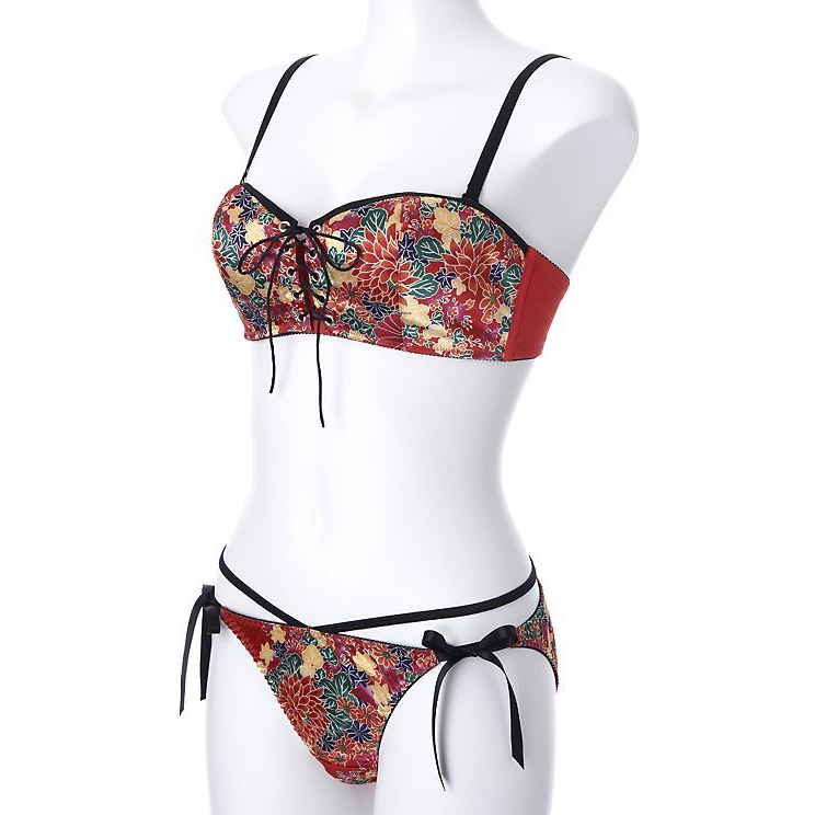 Japan’s kimonostyle bra and panties bring traditional motif to modern
