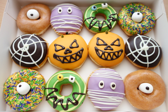 We try the new Krispy Kreme Halloween doughnuts before their official ...