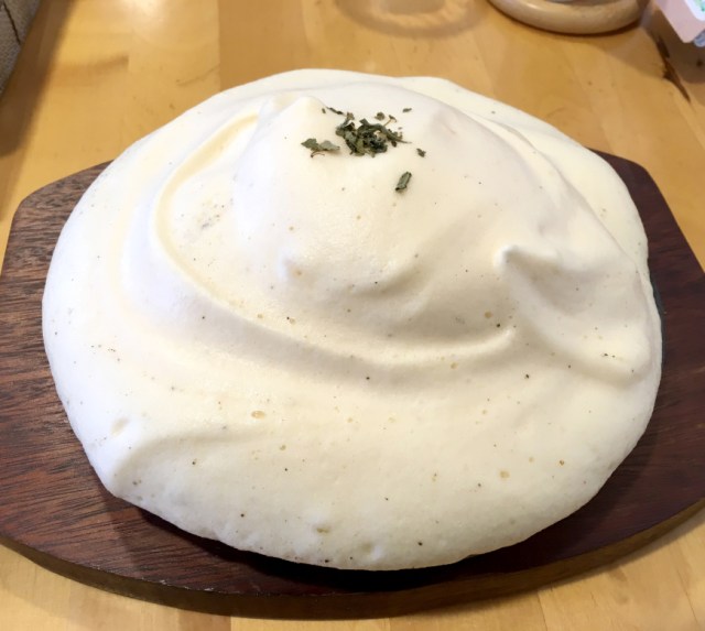 Behold the fluffiest rice omelet in Tokyo…possibly the world!