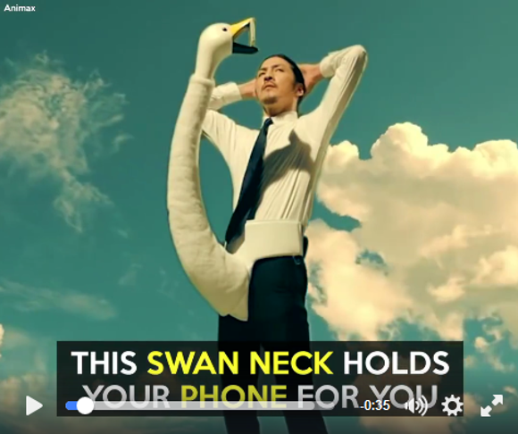 The goose is loose! Video shows off swan smartphone-holder, the ultimate hands-free device 【Vid】