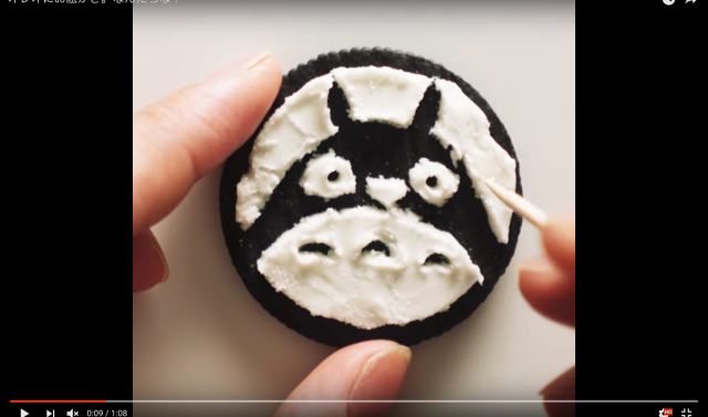 Artist carves cute Studio Ghibli characters into Oreo cookie filling 【Video】