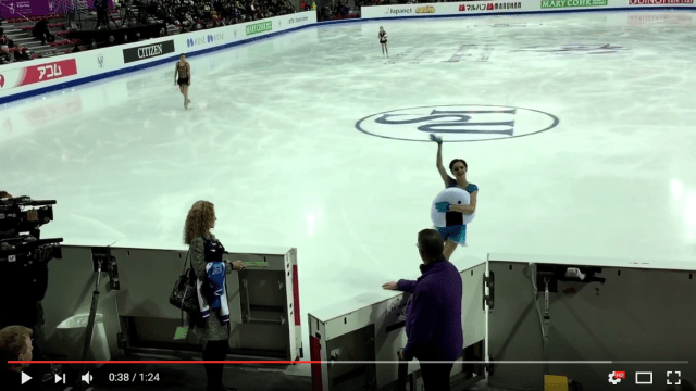 Life imitates (anime) art as Evgenia Medvedeva gets a Yuri!!! on Ice present from fan【Video】