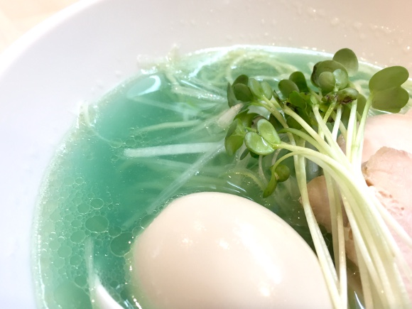 Tokyo restaurant serves up unusual ramen with blue chicken broth
