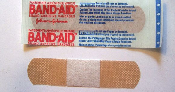 Band-aid lifehack: Japanese Twitter blows the Internet's mind with new way  to fasten bandages