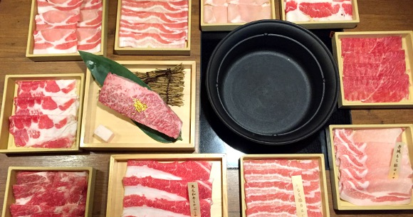 Eat Kuroge Wagyu beef at this Japanese restaurant in Ginza for less than 10  bucks!