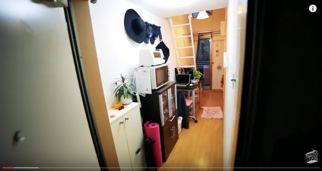 Tiny Tokyo apartment makes up for lack of space with clever design details【Video】