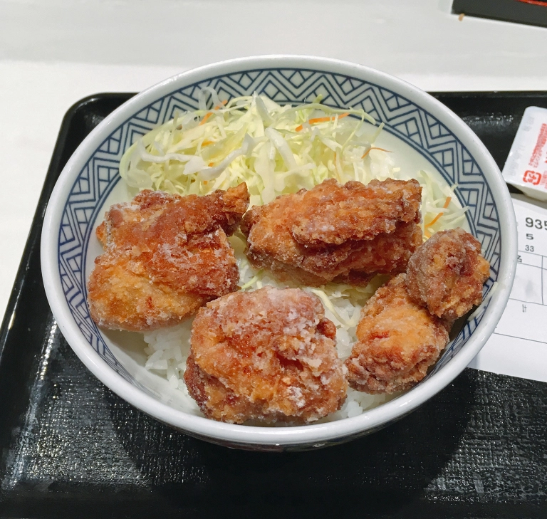 Yoshinoya, Japan’s biggest beef bowl chain, is now serving fried
