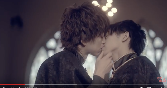 Japanese boy band shakes up the music world as all nine members kiss each  other in new video clip | SoraNews24 -Japan News-