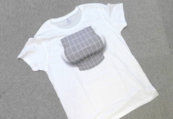 Want big breasts? We try the Japanese optical illusion shirt that
