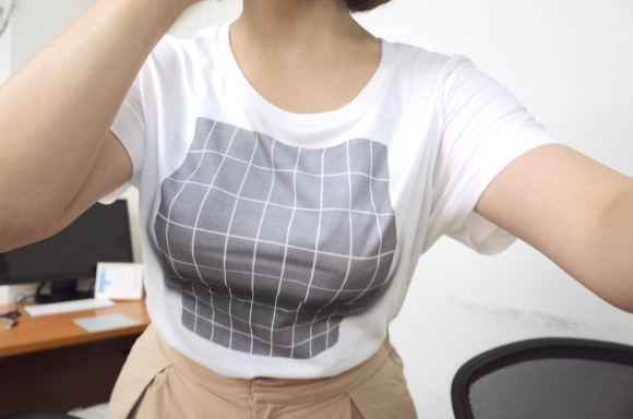 Want big breasts? We try the Japanese optical illusion shirt that gives  anyone a large bust