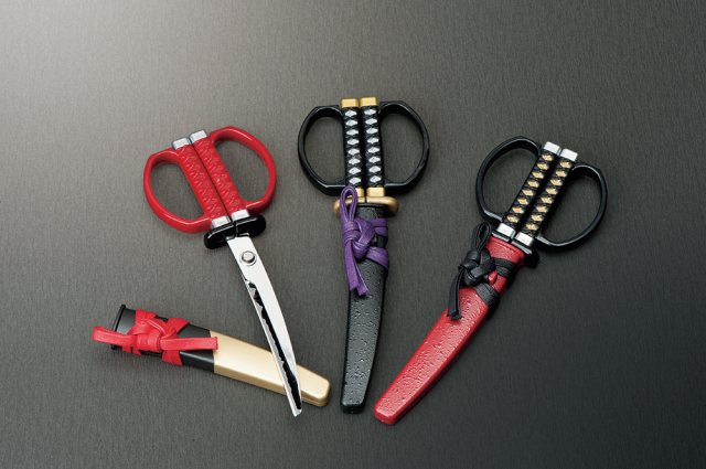 Katana of four of Japan’s greatest samurai turned into gorgeous scissors
