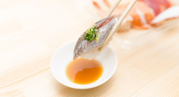 Sayonara, soy sauce stains! Sushi restaurant worker reveals easy way to deal with spills