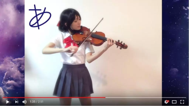 Japan’s beautiful cosplay violinist dazzles the eyes and ears in cover videos, surprise concerts
