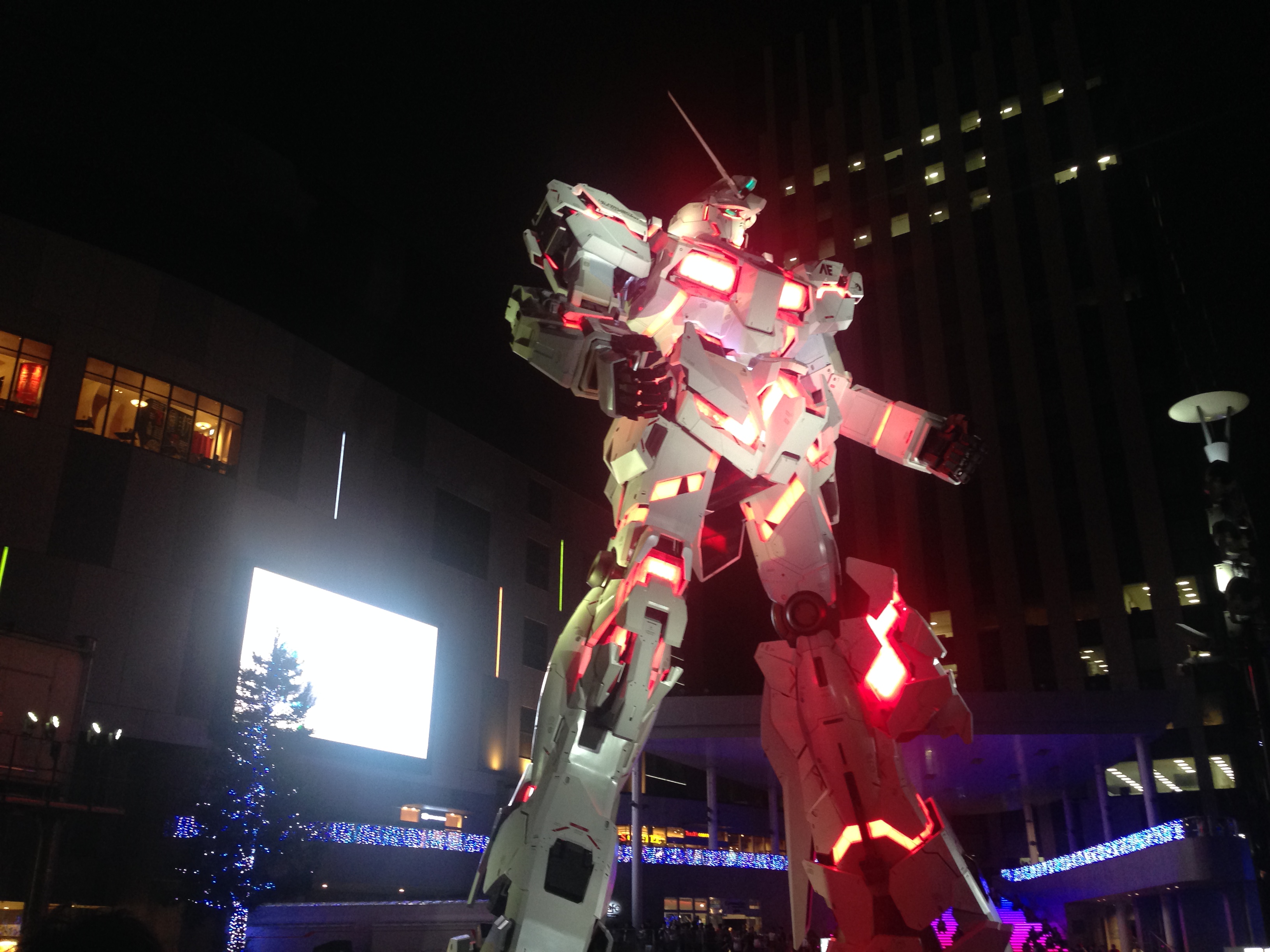 Tokyo’s new giant Gundam anime robot statue is complete, and it’s