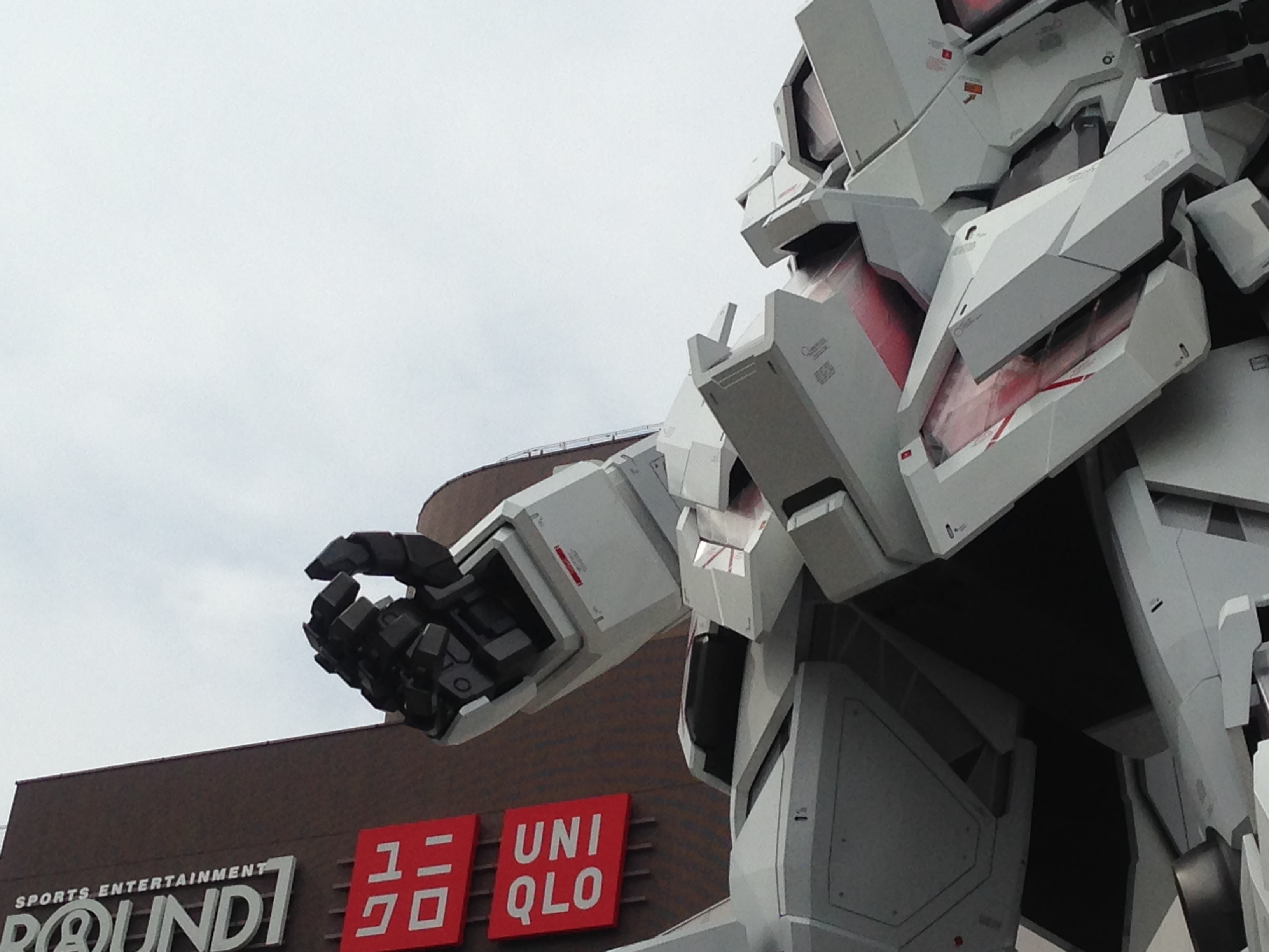 giant gundam statue