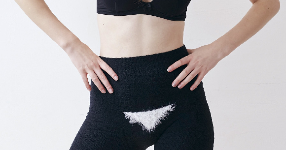 Black-cat-wearing-white-panties underwear appears in Japan with