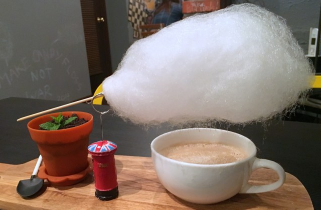 Kyoto “Cloud Drink” lets you taste the weather as it turns into rain and disappears into your tea