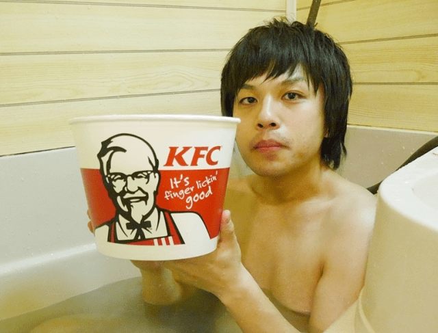 How to make your own KFC bath without Japan’s official Kentucky Fried Chicken bath salts【Video】