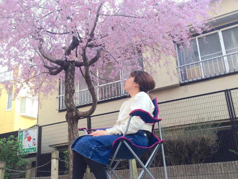 Solo sakura: Four reasons to have a one-person cherry blossom