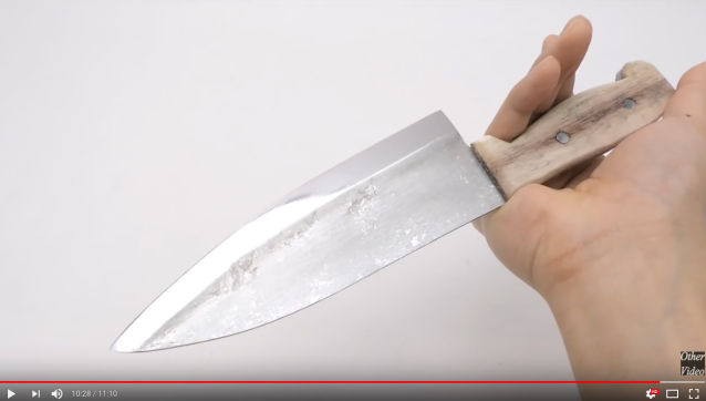 Japanese knife craftsman transforms an everyday roll of aluminium foil into a super sharp blade