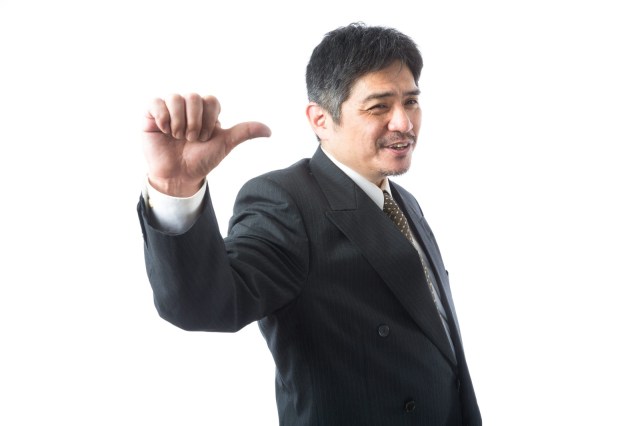 Salaryman stranger at game center turns out to be ultimate video game ally for Japanese youth