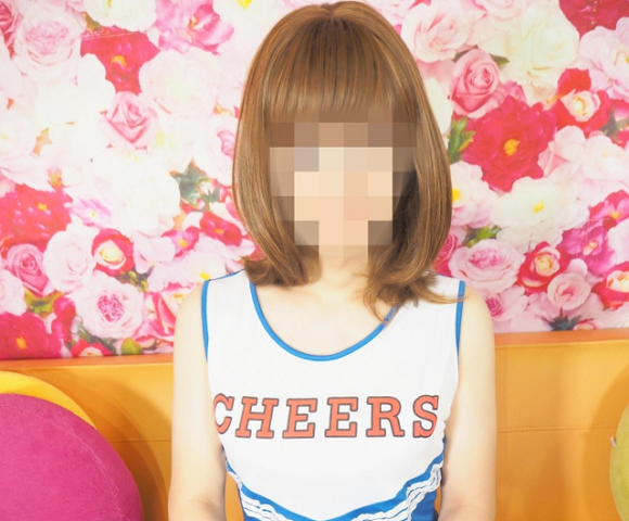 Our male Japanese-language reporter gets a professional makeover, becomes pretty cheerleader