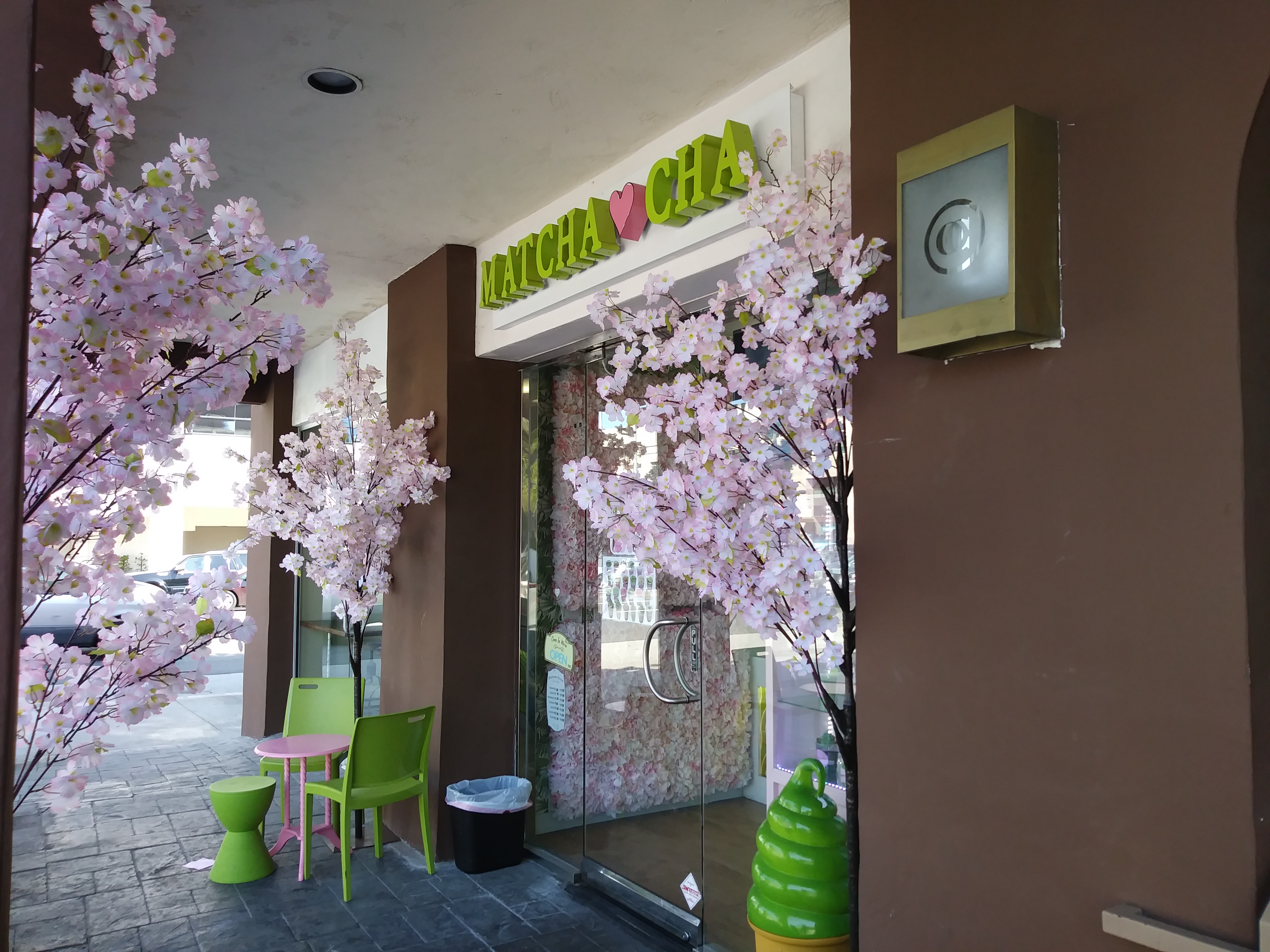 The Deep Matcha Matcha of Matcha-Cha, an awesome green tea sweets cafe ...