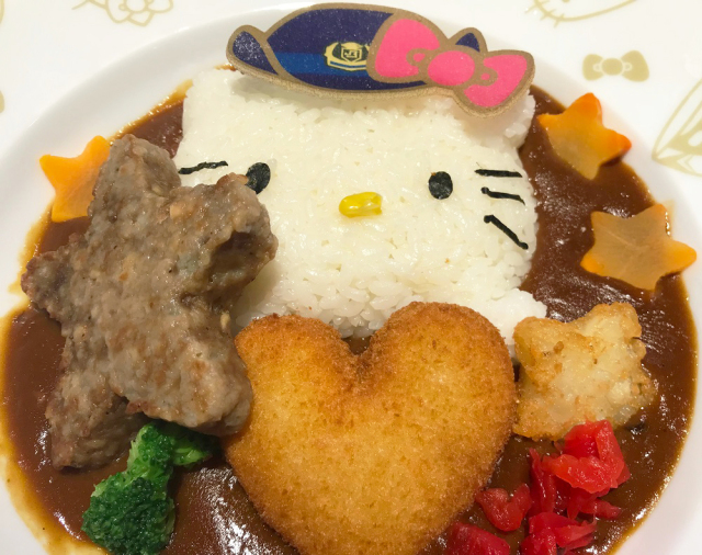 Hello Kitty Shinkansen Cafe: A delicious stop on the most kawaii bullet ...