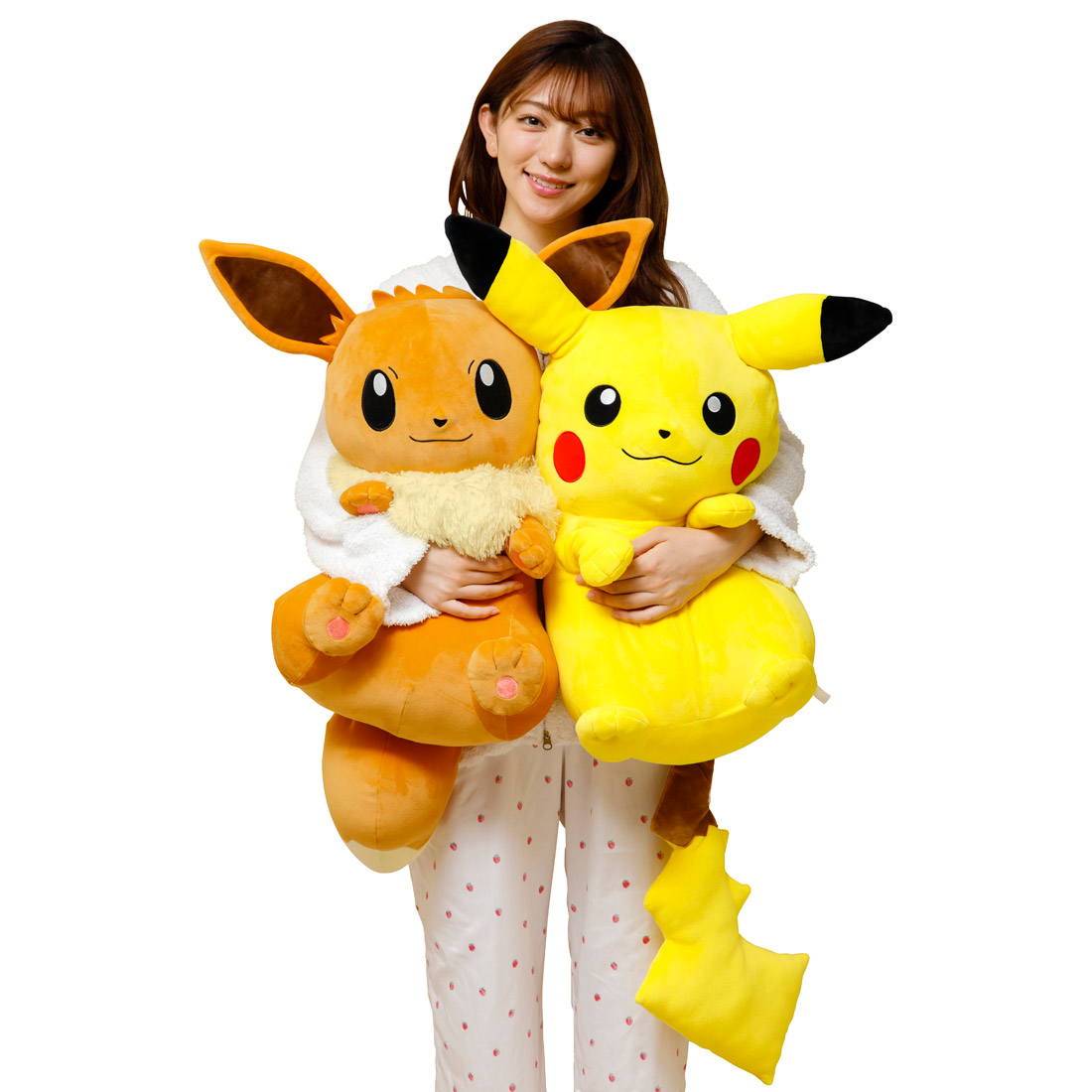 Pikachu and Eevee will give YOU hugs with these awesomely adorable new ...