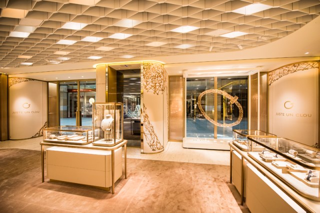 Tokyo's Iconic Louis Vuitton Flagship Store at Roppongi Hills