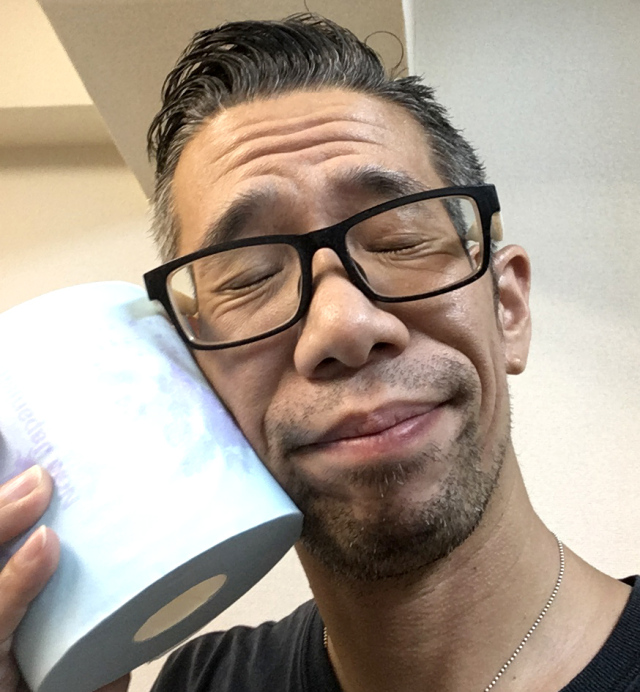 Mr. Sato finally experiences the zenith of bottom-wiping with 5,000 yen luxury toilet paper