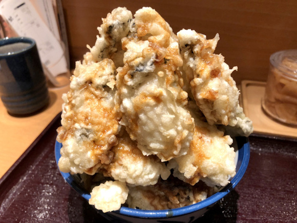 We enjoy oyster tempura max on rice at tempura chain Tenya!【Pics】
