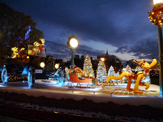 The top three reasons Tokyo Disney Resort is the perfect place to spend Christmas