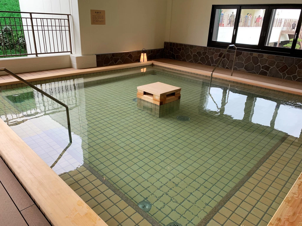 Beautiful onsen complex opens in downtown Osaka, lets you live onsen ...