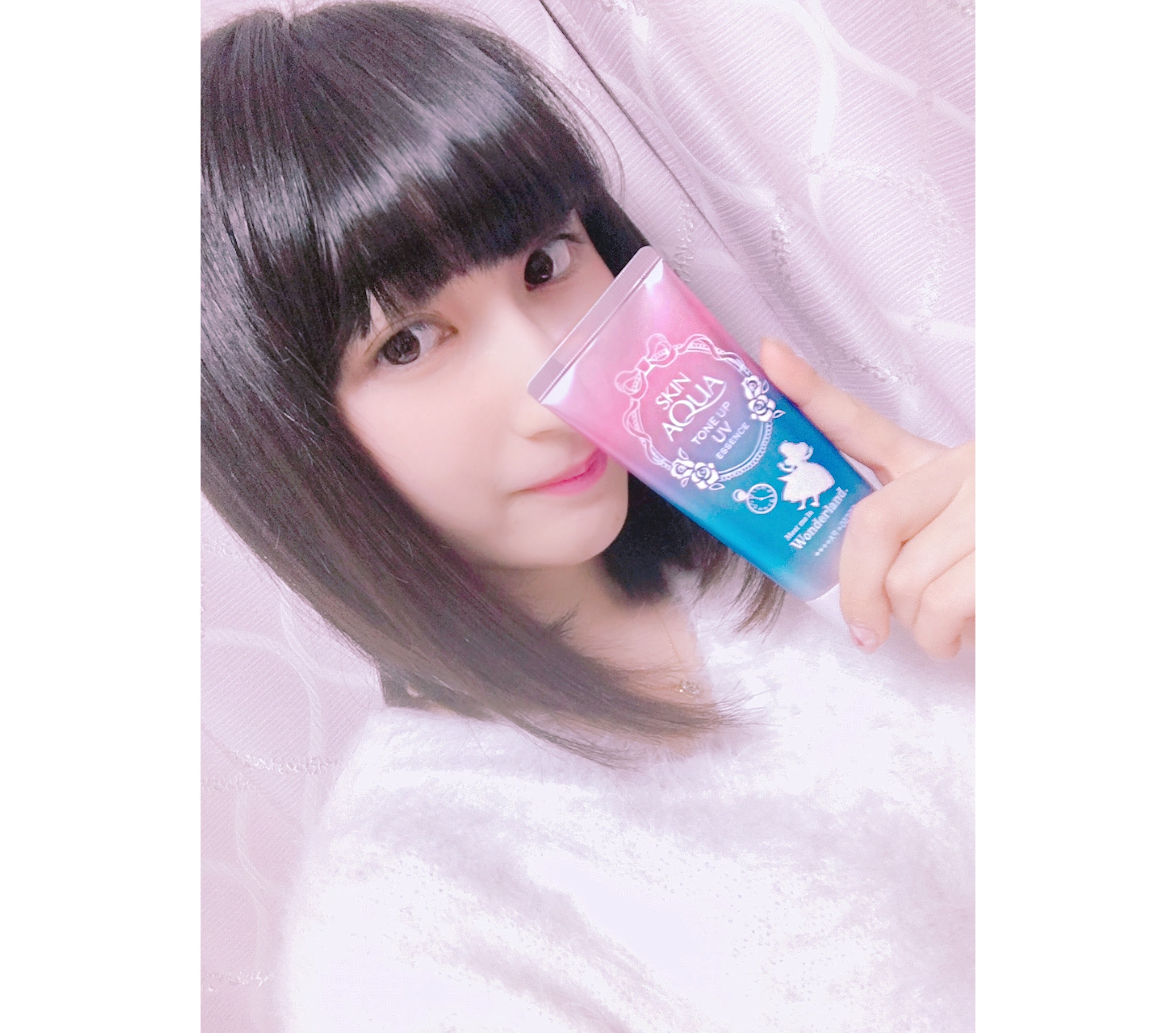 Jb selfie. Японка селфи. Японки с презиками. Милая японка селфи. SANPLAY SKINAQUA