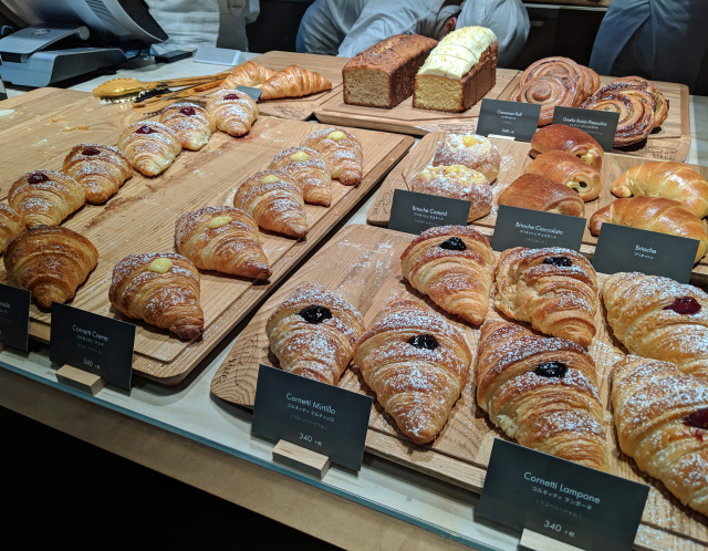 SoraNews24’s Mr. Sato buys bread as big as his head at world’s biggest ...