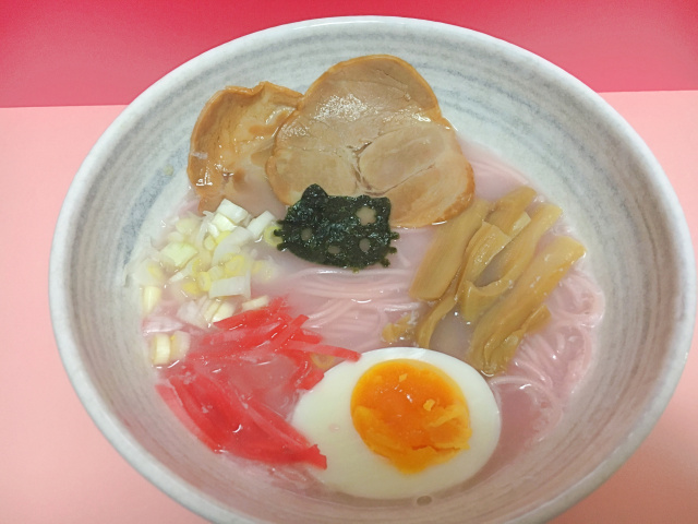 Cook your own pink Hello Kitty noodles with her Tokyo Tonkotsu Ramen set