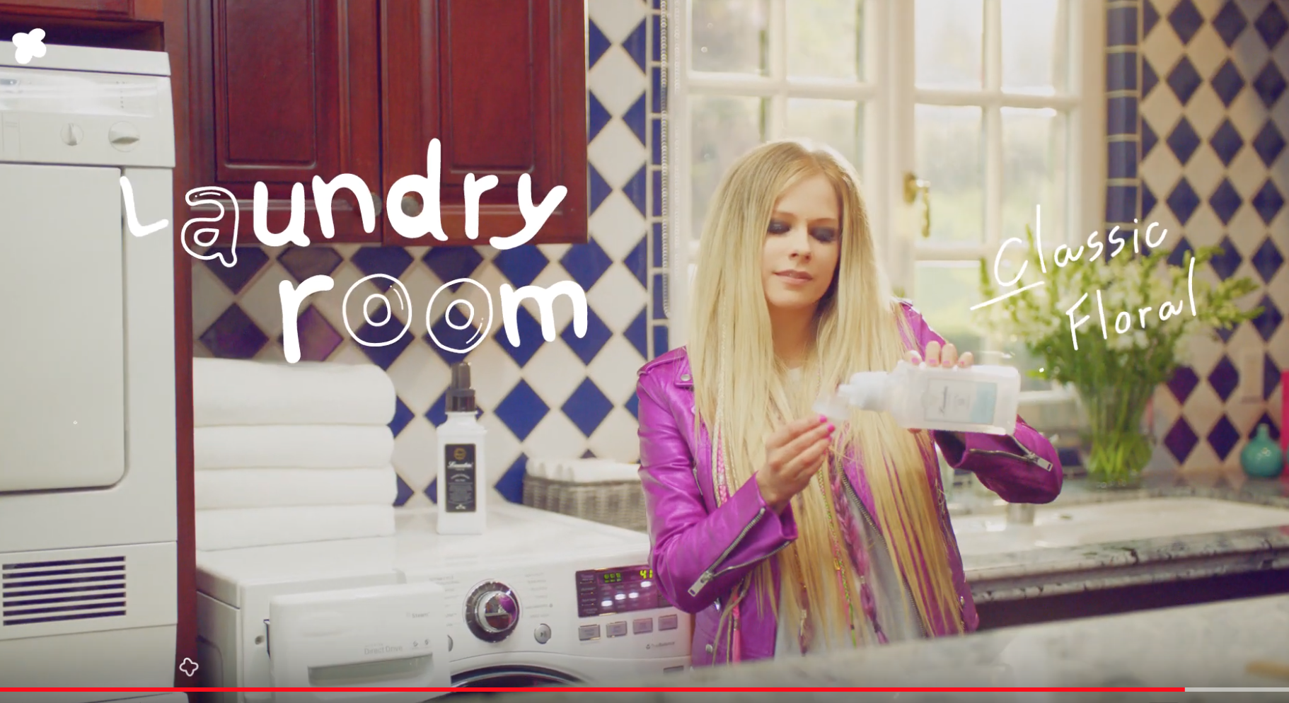 Avril Lavigne speaks Japanese in new commercial for Laundrin’ 【Video