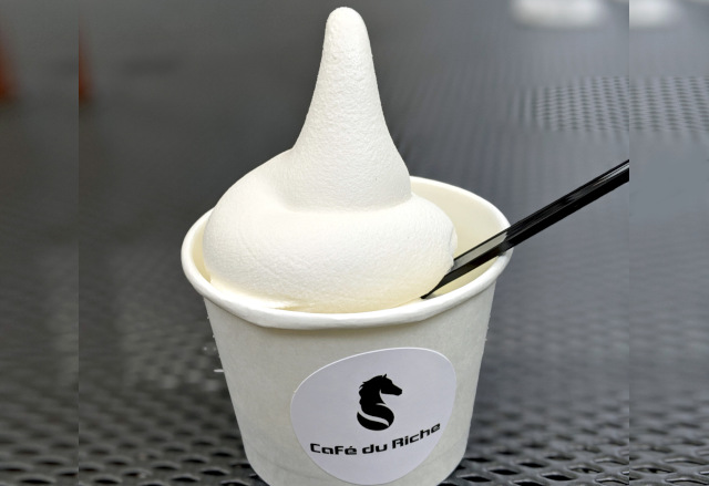 We try “the best milk soft cream” in Tokyo