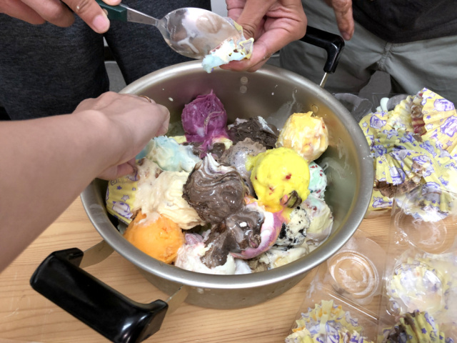 We Mixed All 31 Flavors Of Baskin Robbins Ice Cream And Created A Frankenstein Dessert Video Soranews24 Japan News